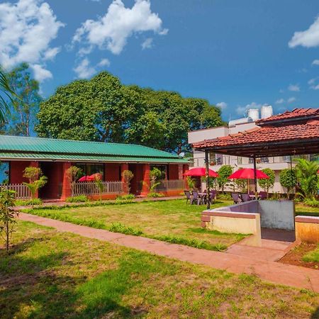 Hôtel The Oak Woods à Mahābaleshwar Extérieur photo