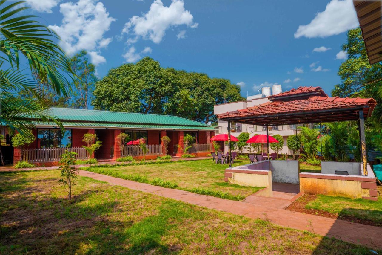 Hôtel The Oak Woods à Mahābaleshwar Extérieur photo