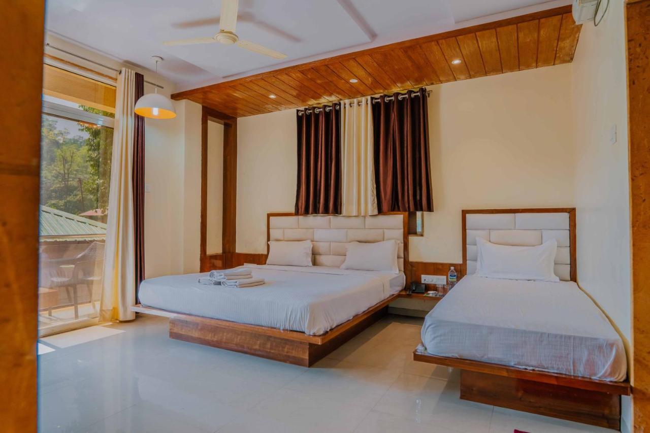 Hôtel The Oak Woods à Mahābaleshwar Extérieur photo