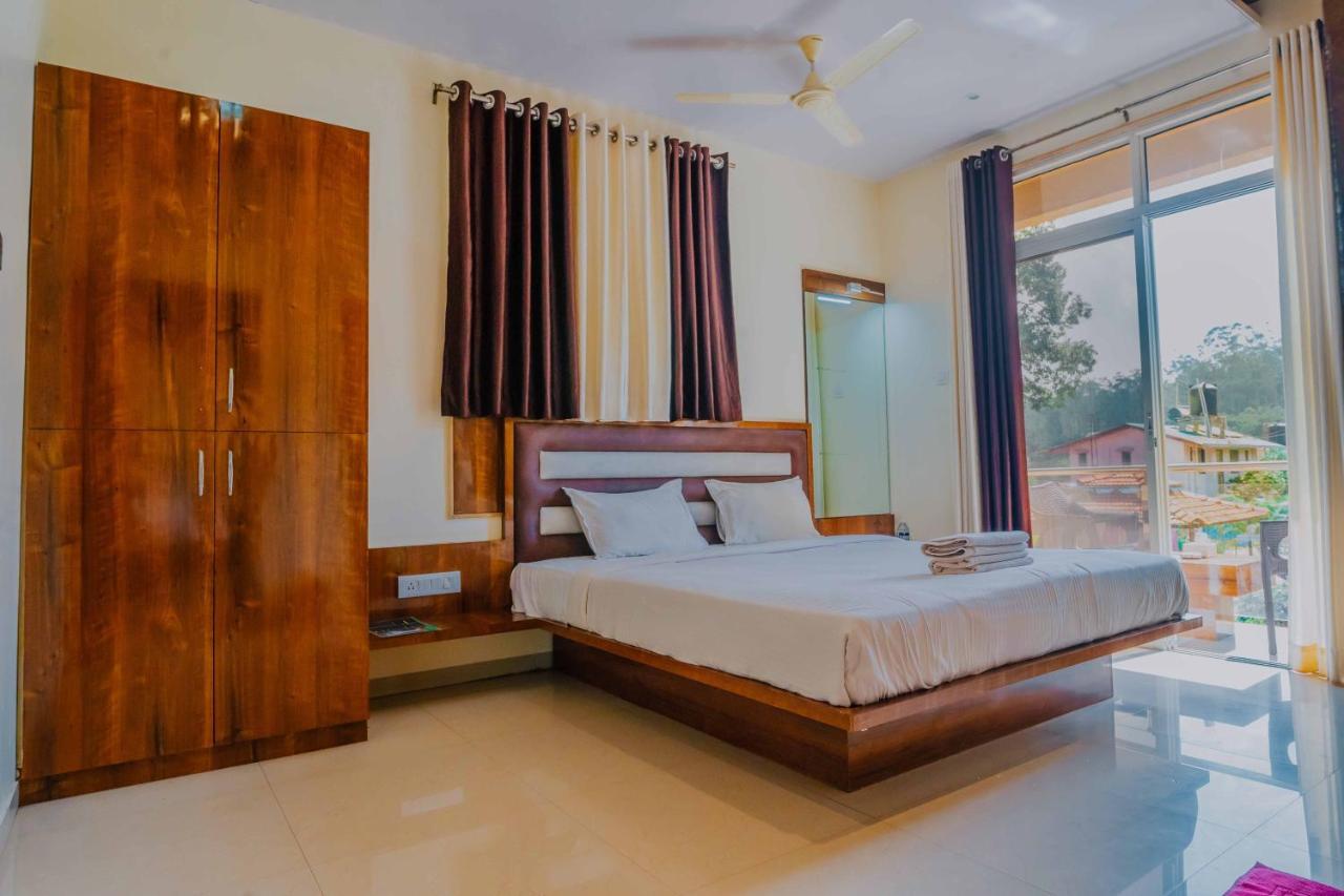 Hôtel The Oak Woods à Mahābaleshwar Extérieur photo