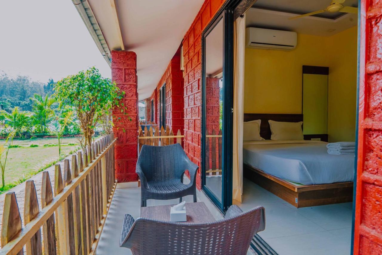 Hôtel The Oak Woods à Mahābaleshwar Extérieur photo